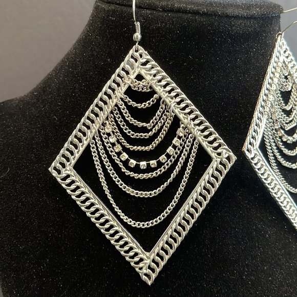 Diamond Shaped Chain Link Drop Earrings - Picture 2 of 5